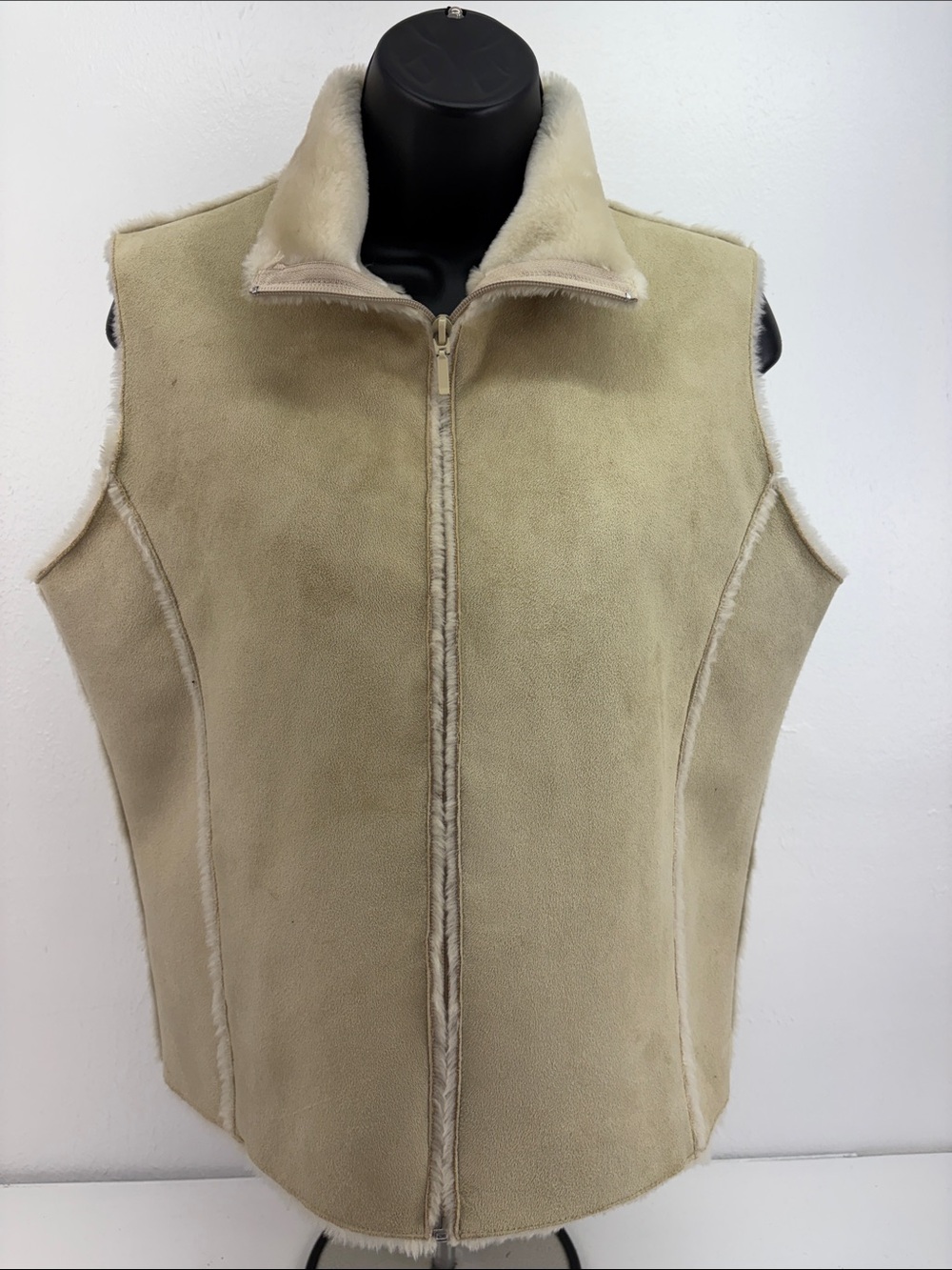 Brandon Thomas‎ Vest Womens Medium Faux Leather